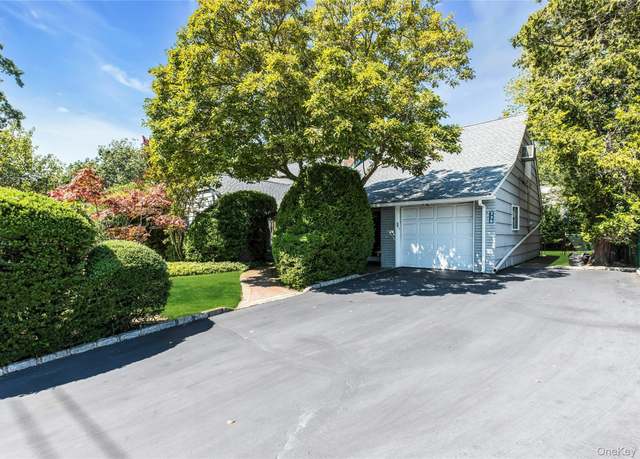 Property at 335 Smith St, Merrick, NY 11566, 5 beds, 3 baths