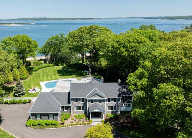 Property at 14 Heather Ln, Lloyd Harbor, NY 11743, 4 beds, 4.5 baths