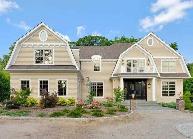 Property at 19 Meadow Glen Rd, Fort Salonga, NY 11768, 6 beds, 6.5 baths