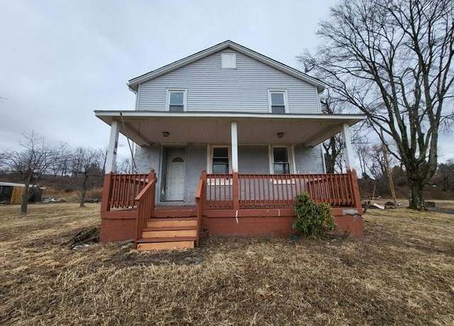 Property at 12 Hampton Rd, Marlboro, NY 12542, 3 beds, 1.5 baths