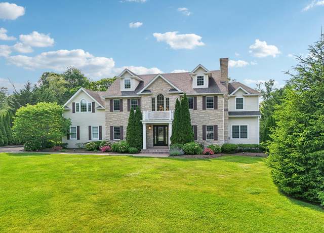 Property at 4 Celestial Ct, Saint James, NY 11780, 6 beds, 5.5 baths