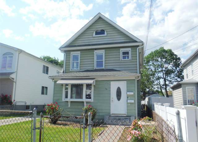 Property at 33 Thorne Ave, Hempstead, NY 11550, 5 beds, 2 baths