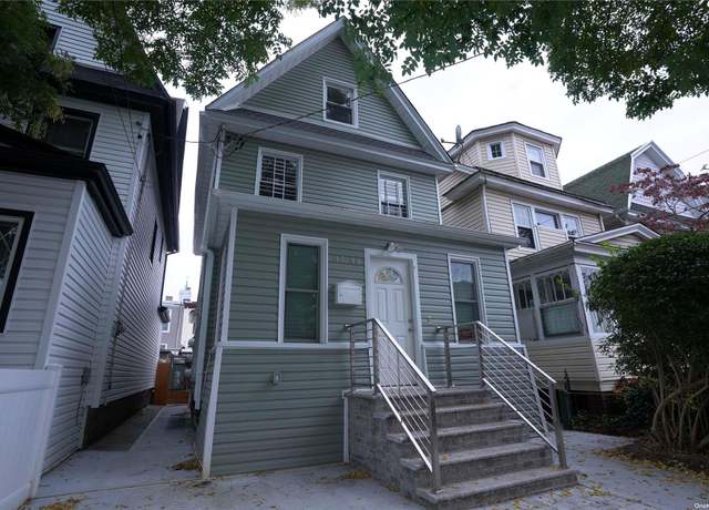 Property at 87-44 89 St, Woodhaven, NY 11421, 4 beds, 3 baths