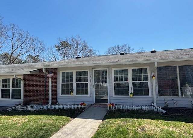 Property at 122 Exmore Ct Unit D, Ridge, NY 11961, 2 beds, 1 bath