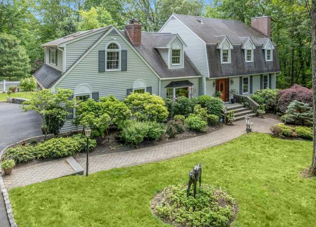 Property at 12 Woodland Ct S, Bedford, NY 10506, 4 beds, 4.5 baths