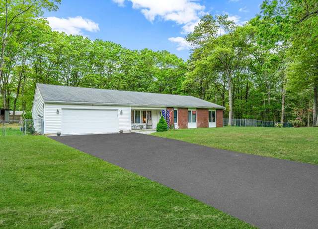 Property at 36 Scout Trl, Ridge, NY 11961, 3 beds, 2 baths