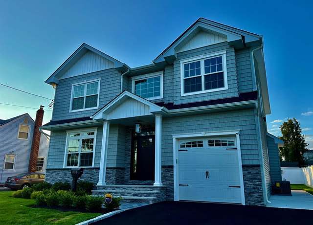 Property at 688 Alton Rd, West Hempstead, NY 11552, 4 beds, 3 baths