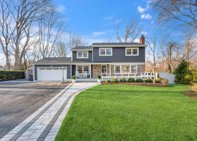 Property at 5 Potter Ct, Smithtown, NY 11787, 4 beds, 3.5 baths