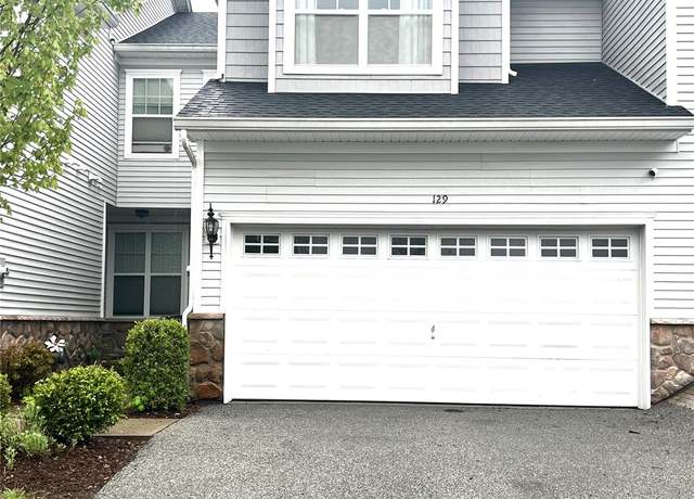 Property at 129 Meadow View Dr #1105, Middletown, NY 10940, 3 beds, 3.5 baths