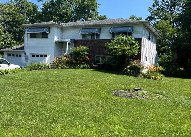 Property at 399 Hubbs Ave, Hauppauge, NY 11788, 6 beds, 2 baths