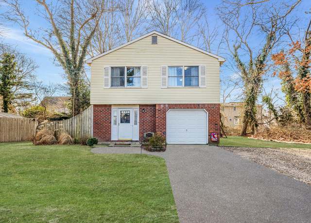 Property at 2 Vermont St, East Patchogue, NY 11772, 4 beds, 2 baths