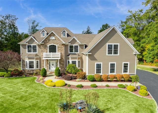 Property at 226 Windsor Rd, Fishkill, NY 12524, 4 beds, 4.5 baths