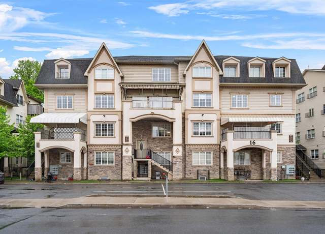 Property at 16 Prag Blvd #201, Monroe, NY 10950, 3 beds, 1.5 baths