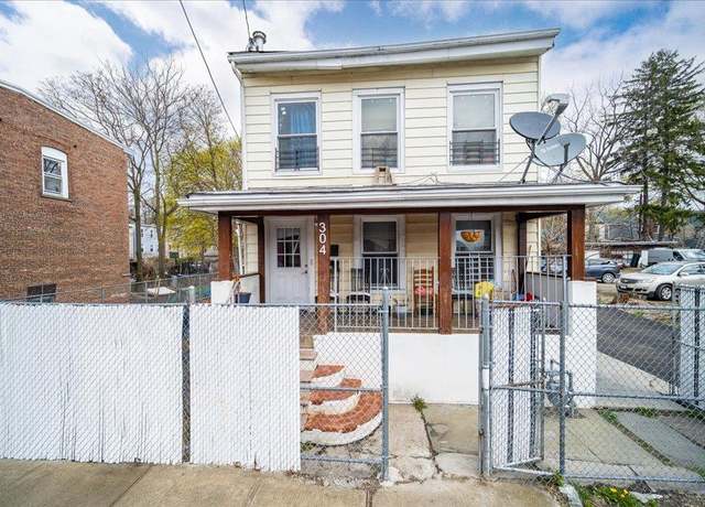 Property at 304 1st St, Newburgh, NY 12550, 2 baths