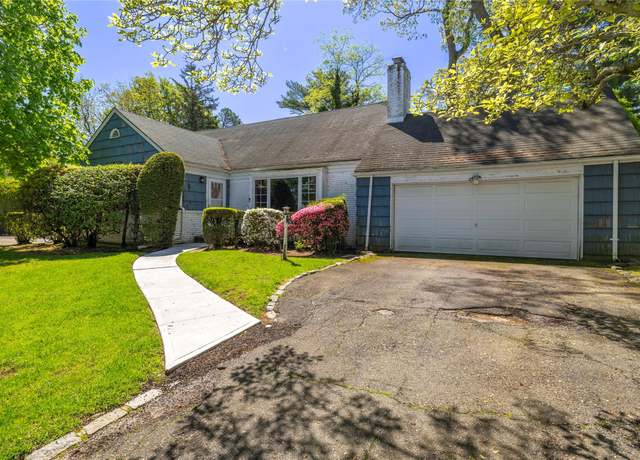 Property at 70 Whitehall Rd, Rockville Centre, NY 11570, 4 beds, 2.5 baths