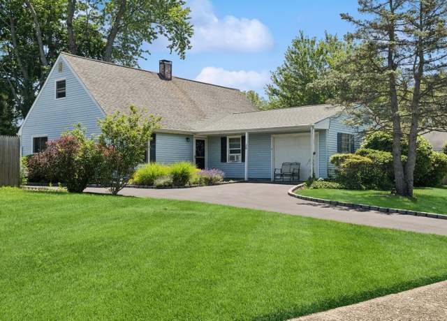 Property at 55 Charter Rd, Selden, NY 11784, 3 beds, 1.5 baths