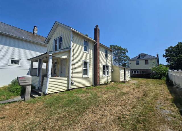 Property at 31 Union Ave, Patchogue, NY 11772, 2 beds, 2 baths