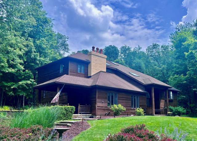 Property at 163 Blooms Corners Rd, Warwick, NY 10990, 4 beds, 3 baths