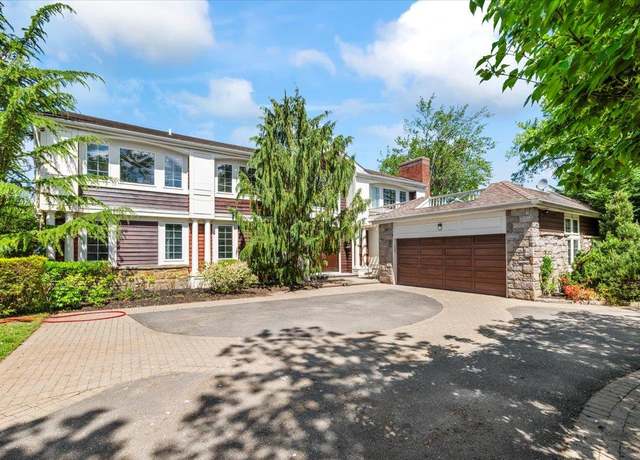 Property at 34 Barrett Rd, Lawrence, NY 11559, 6 beds, 5.5 baths