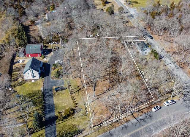 Property at 585 Franklinville Rd, Laurel, NY 11948