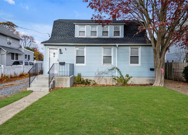 Property at 108 Linden St, Bellmore, NY 11710, 2 beds, 1 bath