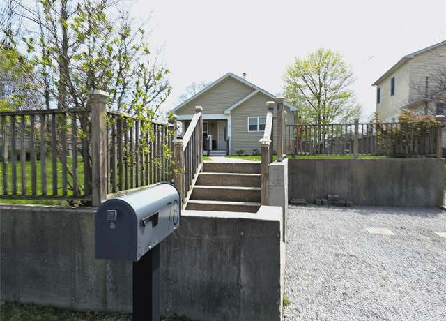 Property at 78 Saint George Dr, Shirley, NY 11967, 3 beds, 1.5 baths