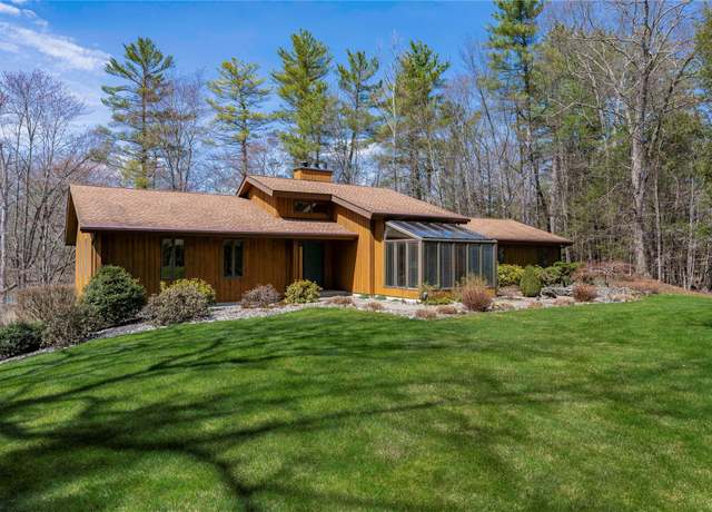 Property at 23 Stoutenburgh Dr, Hyde Park, NY 12538, 3 beds, 2 baths
