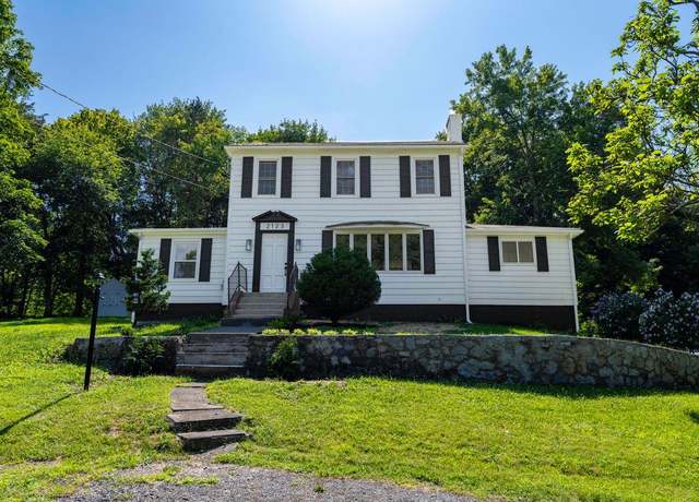 Property at 2123 New Hackensack Rd, Poughkeepsie, NY 12603, 3 beds, 1.5 baths