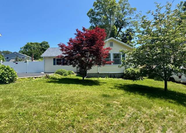 Property at 39 Palm Rd, Rocky Point, NY 11778, 3 beds, 2 baths