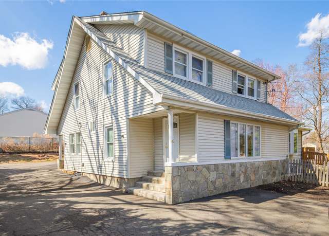 Property at 45 Cragmere Rd, Airmont, NY 10901, 6 beds, 3 baths