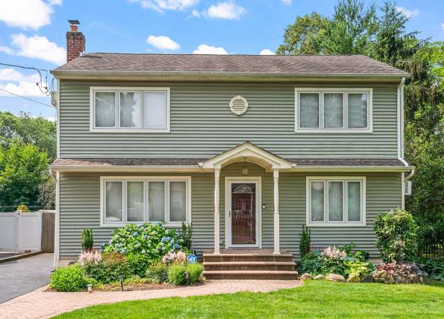 Property at 20 Leeds St, Huntington Station, NY 11746, 4 beds, 3 baths