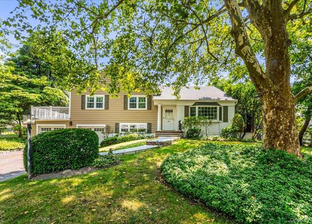 Property at 6 Beachway, Port Washington, NY 11050, 3 beds, 2 baths
