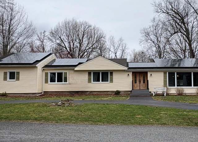 Property at 43 Overlook Rd, Monroe, NY 10950, 2 beds, 1.5 baths