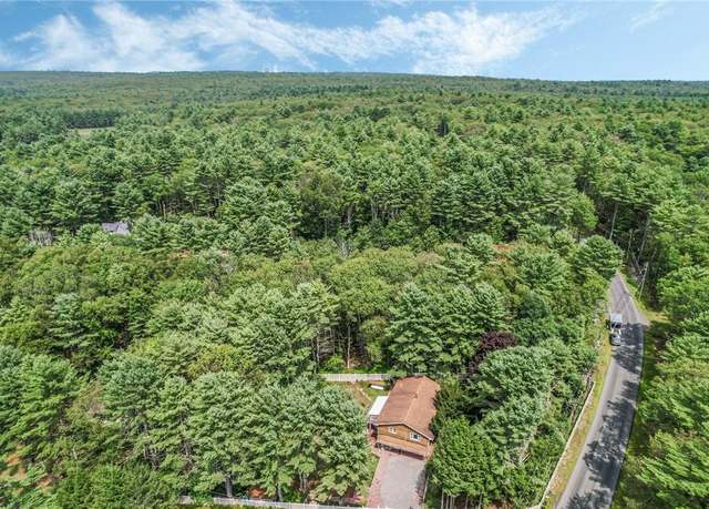 Property at 2 Hollowaty Kosak Rd, Glen Spey, NY 12737, 3 beds, 2.5 baths