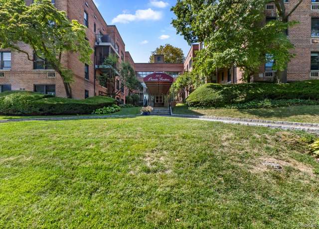 Property at 1015 Old Post Rd Unit 3L, Mamaroneck, NY 10543, 2 beds, 2 baths