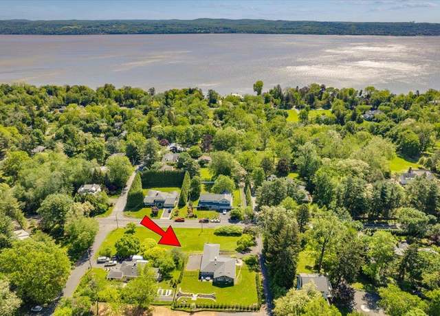 Property at 530 North Midland Ave N, Nyack, NY 10960, 4 beds, 3.5 baths
