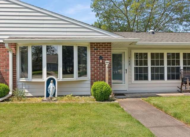 Property at 96 Enfield Ct Unit B, Ridge, NY 11961, 2 beds, 2 baths