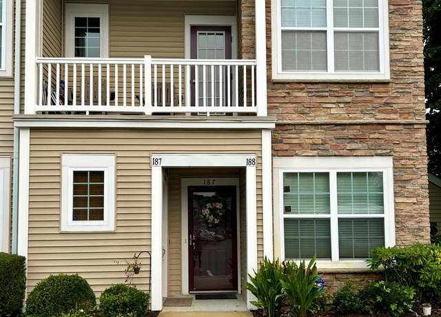 Property at 187 Somerset Dr #187, Massapequa, NY 11758, 2 beds, 2 baths