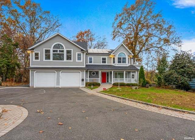 Property at 26 Bayville Park Blvd, Bayville, NY 11709, 4 beds, 3.5 baths