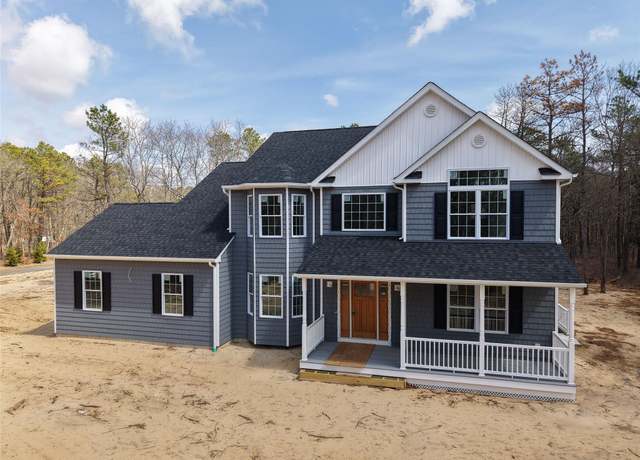 Property at 231 Silas Carter Rd, Manorville, NY 11949, 4 beds, 2.5 baths