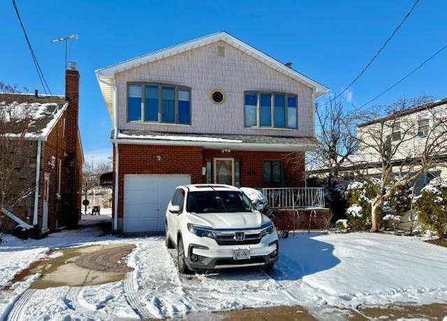 Property at 188 Oakley Ave, Elmont, NY 11003, 5 beds, 4.5 baths