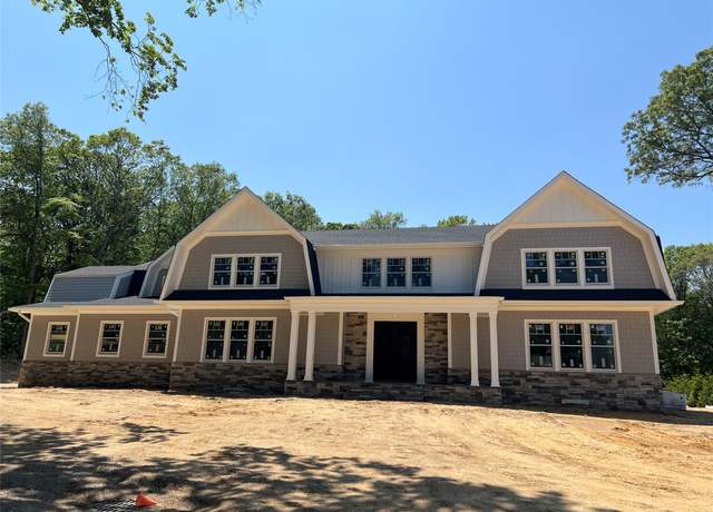 Property at 541 Split Rock Rd, Syosset, NY 11791, 6 beds, 6.5 baths