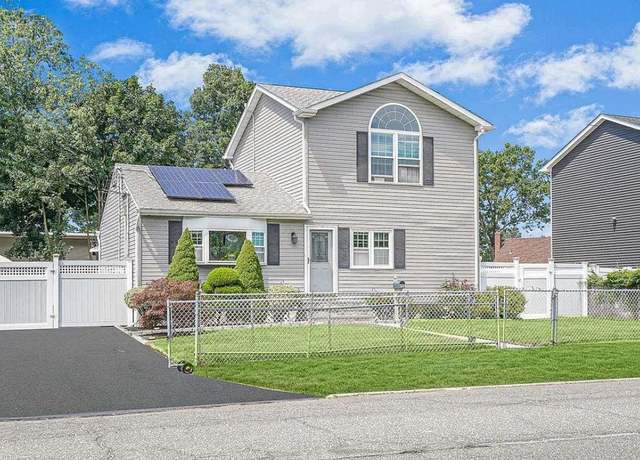 Property at 146 Grand Blvd, Brentwood, NY 11717, 3 beds, 3 baths