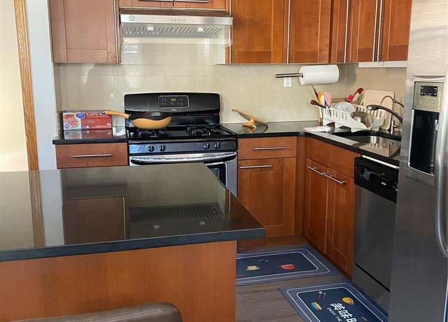 Property at 173-02 Effington Ave, Flushing, NY 11358, 3 beds, 3 baths