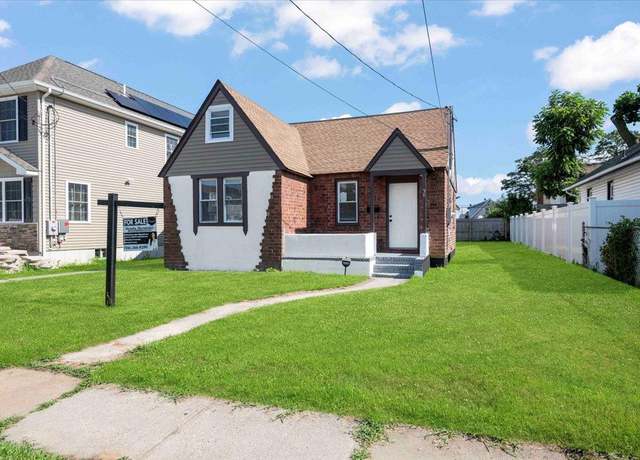 Property at 36 Underhill Ave, Roosevelt, NY 11575, 4 beds, 3 baths