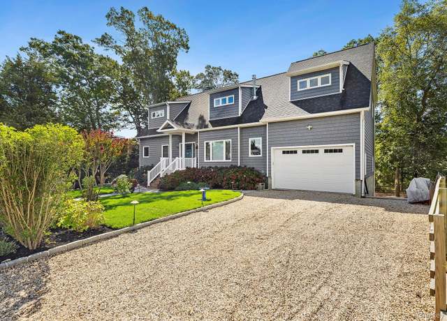 Property at 2280 Deep Hole Dr, Mattituck, NY 11952, 3 beds, 2.5 baths