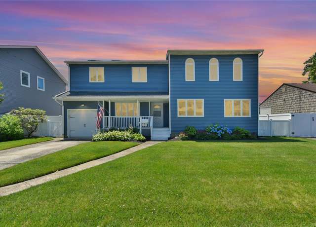Property at 168 Von Huenfeld St, Massapequa Park, NY 11762, 6 beds, 3 baths