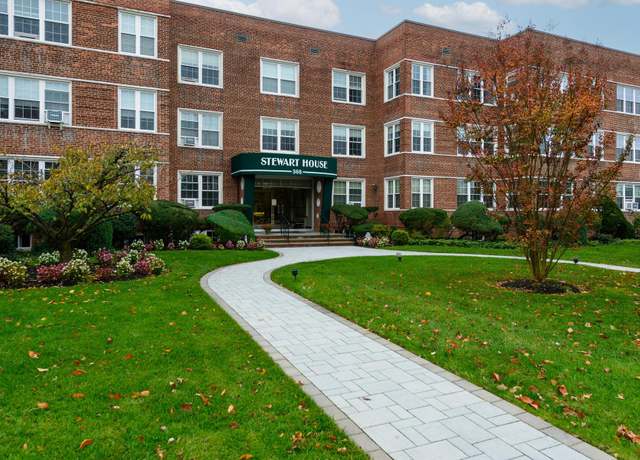 Property at 366 Stewart Ave Unit A8, Garden City, NY 11530, 1 bath