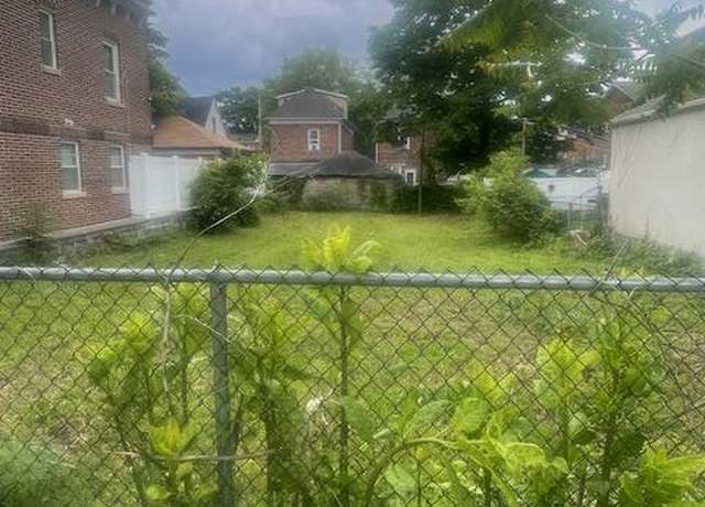 Property at 210 E 237th St, Bronx, NY 10470