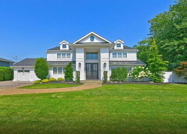 Property at 72 Ripplewater Ave, Massapequa, NY 11758, 4 beds, 3 baths